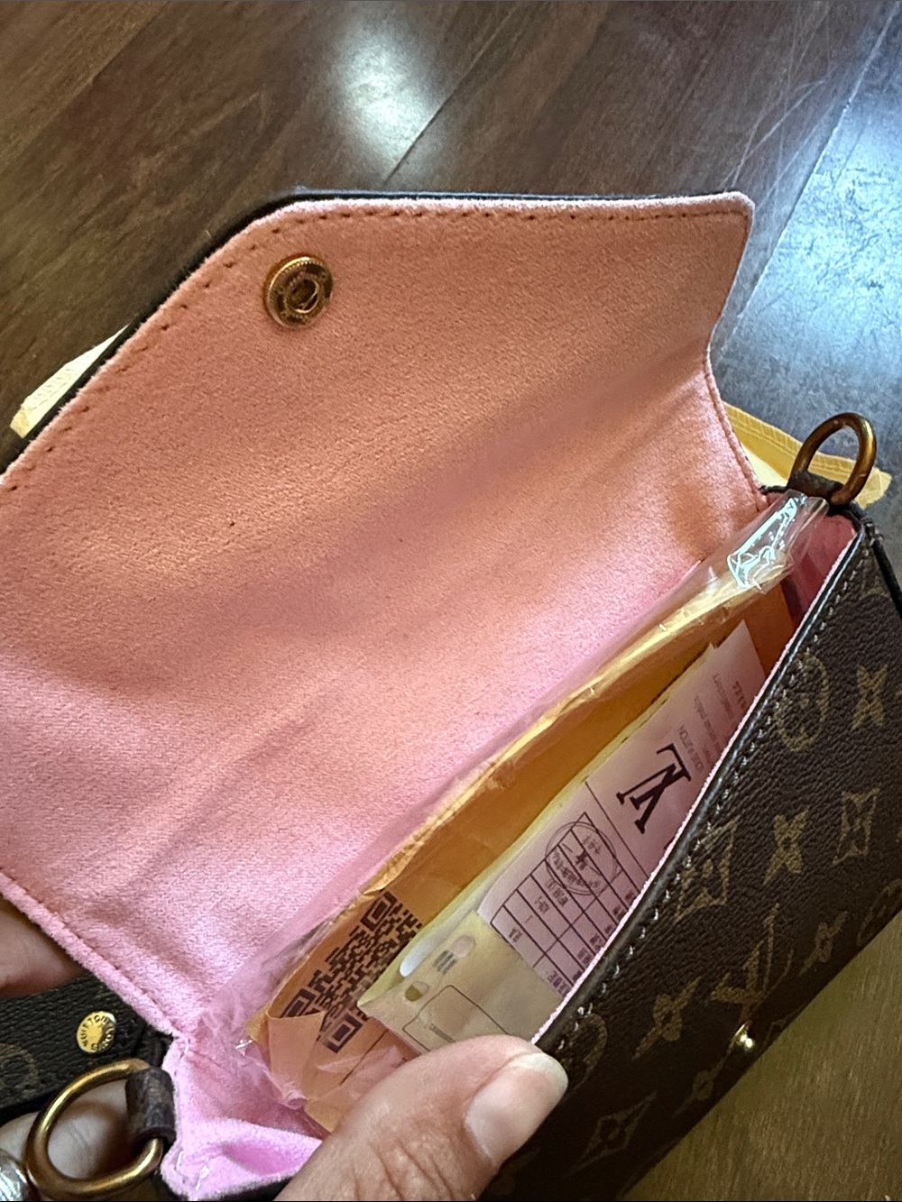Designer Inspired crossbody bag with coin purse - Picture 2 of 5